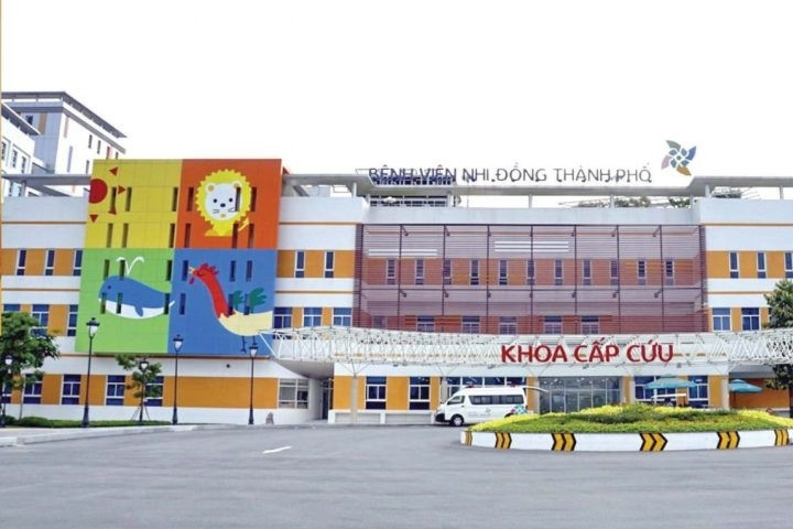 Bệnh viện Nhi Đồng tại TP.HCM nói gì về việc bé 2 tháng tuổi bị rơi từ tầng 5