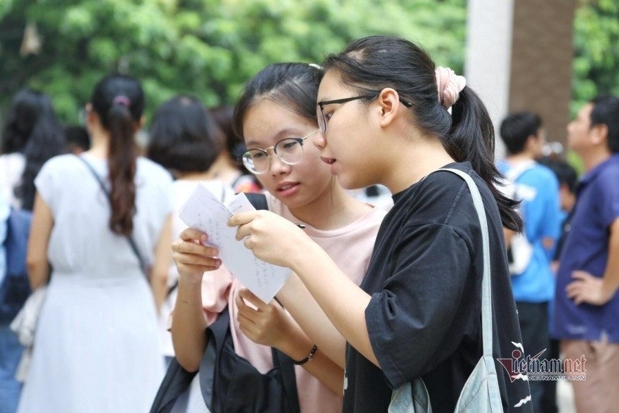 Đề Văn thi vào lớp 10 ở Hà Nội 3 năm qua thế nào?