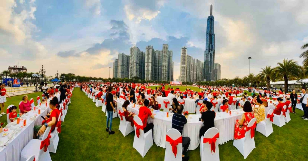 longest banquet table in asia to be recognized at hue festival 2022 picture 1