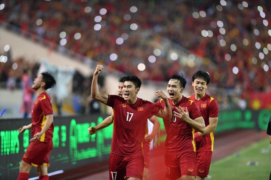 Hoàng Đức, Nhâm Mạnh Dũng đá giải bóng đá 7 người vô địch toàn quốc 2022