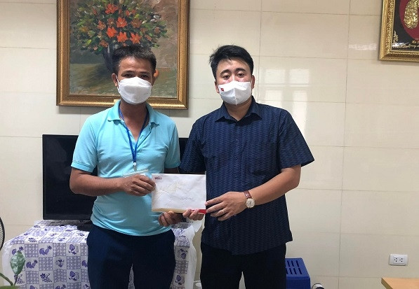 Trao hơn 26 triệu đồng đến em Nguyễn Phương Anh mắc bệnh ung thư xương