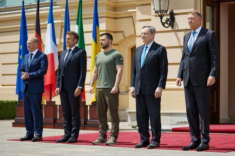 Lãnh đạo châu Âu ủng hộ Ukraine gia nhập EU, NATO bảo vệ việc hỗ trợ Kiev