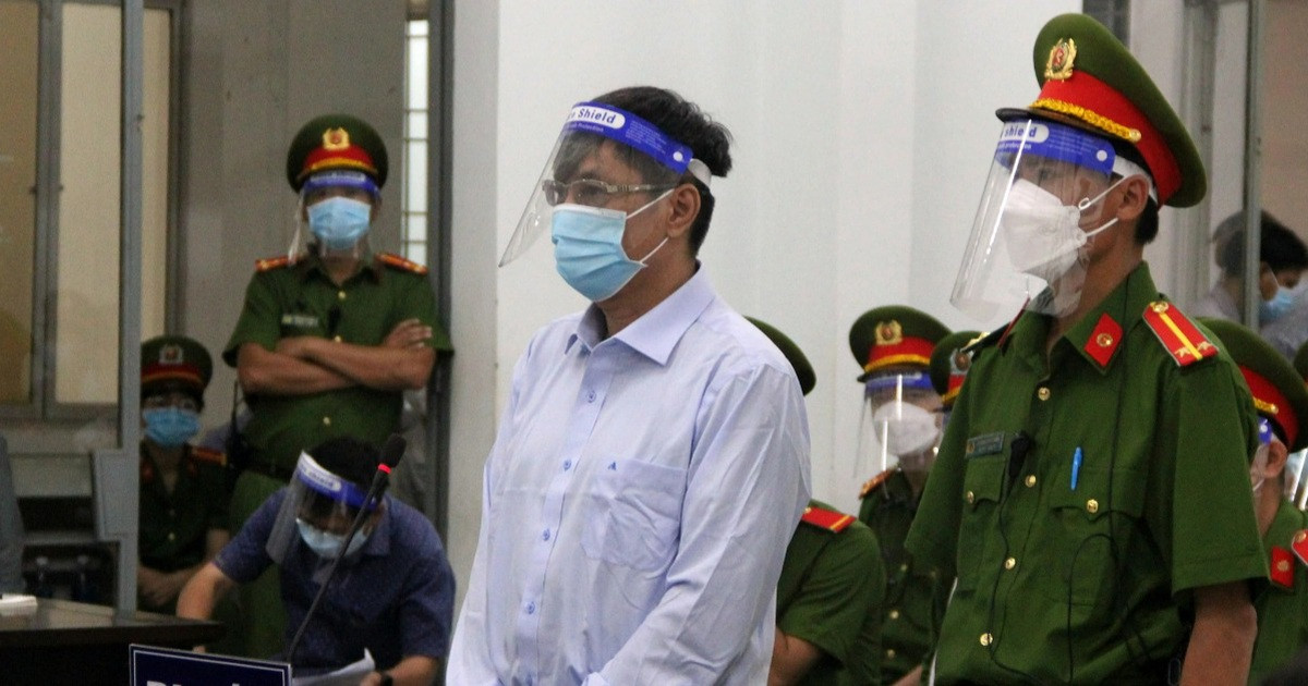 Cựu Chủ tịch tỉnh Khánh Hòa cùng 3 cán bộ bị khởi tố