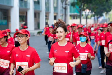 Hoa hậu Đỗ Mỹ Linh chạy cùng ‘Dai-ichi Life - Cung đường yêu thương 2022’