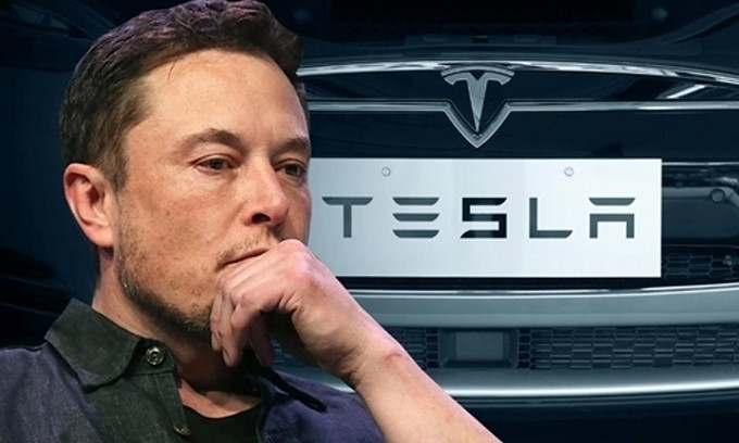 Tesla bị kiện vì hành vi dung túng cho môi trường làm việc “độc hại”