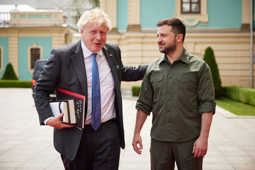 Thủ tướng Anh lần thứ 2 bất ngờ công du Ukraine