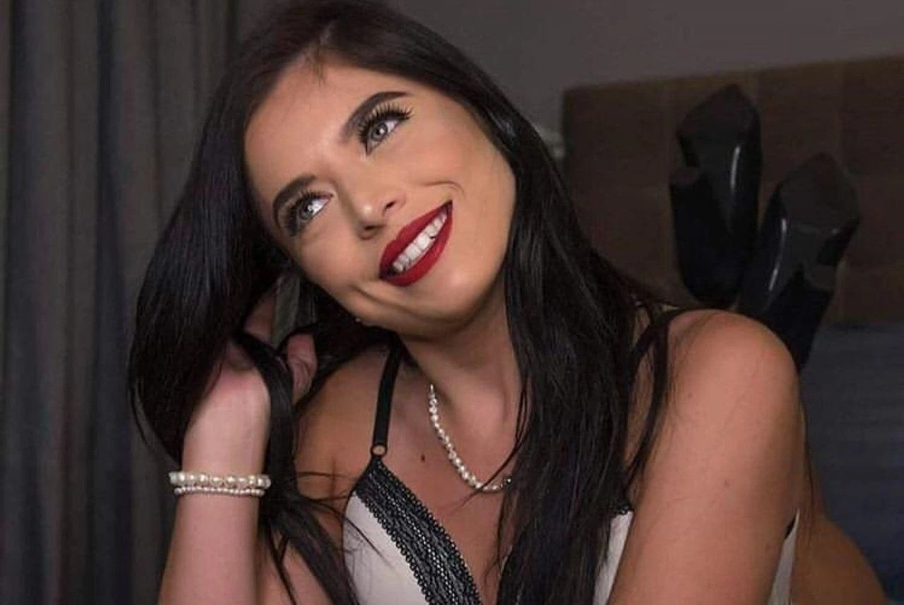 hoa hau bi bat vi buon ma tuy anh 4