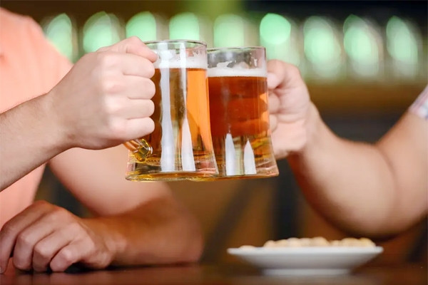 Uống một chai bia mỗi ngày tốt cho sức khỏe