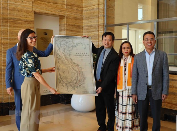 Vietnam presents precious map to House of European History hinh anh 1