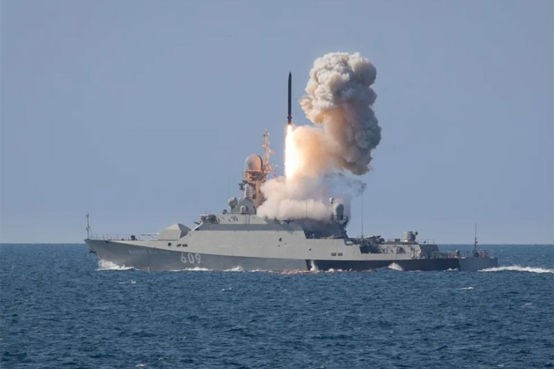Tàu chiến Nga tấn công tên lửa, hàng chục sĩ quan Ukraine thiệt mạng