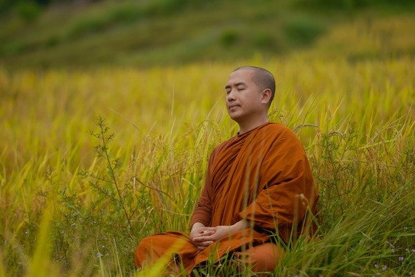 'Con có bản sắc riêng, cha mẹ chỉ nên nâng đỡ, dìu dắt'