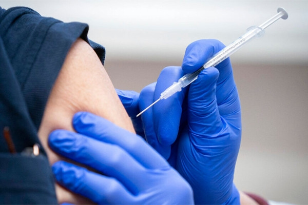 13 tỉnh, thành phố từ chối nhận vắc xin Covid-19 phải chịu trách nhiệm nếu dịch bùng phát