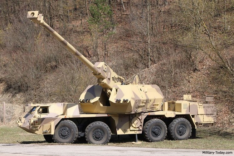 Slovakia giao pháo tự hành cho Ukraine, Anh dự báo chiến thuật Nga ở Donbass