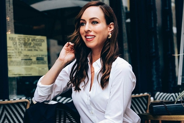 Tại sao cúc áo sơ mi của đàn ông và phụ nữ ở khác phía nhau?