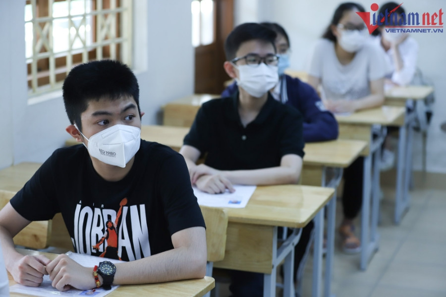 Đề thi chuyên Hóa học vào lớp 10 tại Hà Nội năm 2022