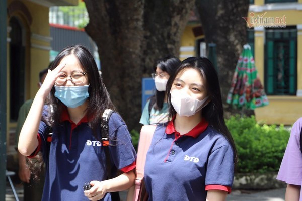 'Yêu những điều không hoàn hảo' vào đề thi chuyên Văn lớp 10