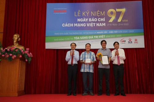 Bài viết về HLV Mai Đức Chung đạt giải nhất cuộc thi Người tốt - việc tốt báo SGGP