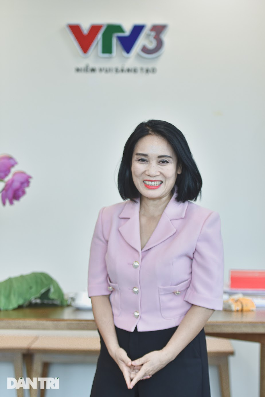 Nhà báo Tạ Bích Loan VTV: Tôi thường bị... lố giờ khi dẫn sóng trực tiếp - 1