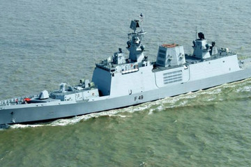 Hai tàu hải quân Ấn Độ thăm thành phố Hồ Chí Minh