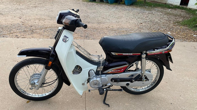 Honda Dream Thái đời 2000 biển tam hoa giá hơn 100 triệu đồng  Báo Dân trí