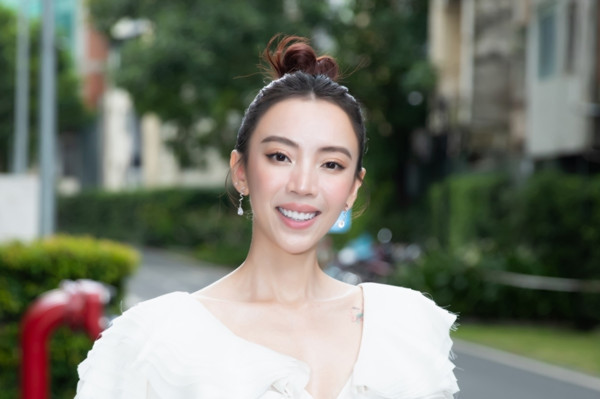 Nghệ sĩ Thu Trang: 'Tôi làm đẹp để chồng tự hào, yêu mình hơn'