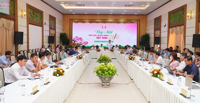 Đồng Tháp: 6 tháng đầu năm đạt nhiều kết quả quan trọng trong thực hiện mục tiêu kép