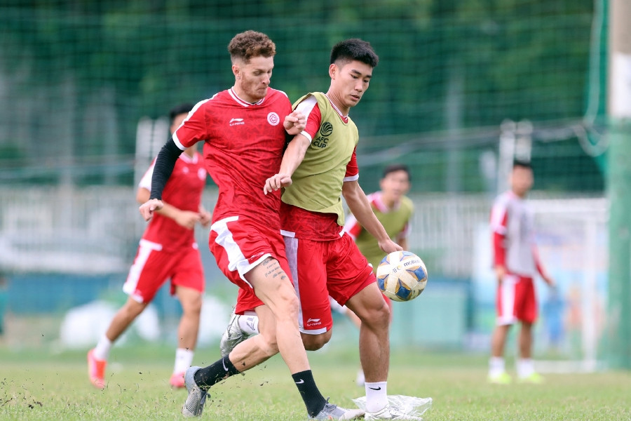 Danh Trung, Nhâm Mạnh Dũng tập sung chờ đấu AFC Cup 2022