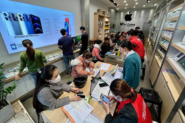 Việt Trung Mobile -  điểm đến cho tín đồ điện thoại ‘táo khuyết’