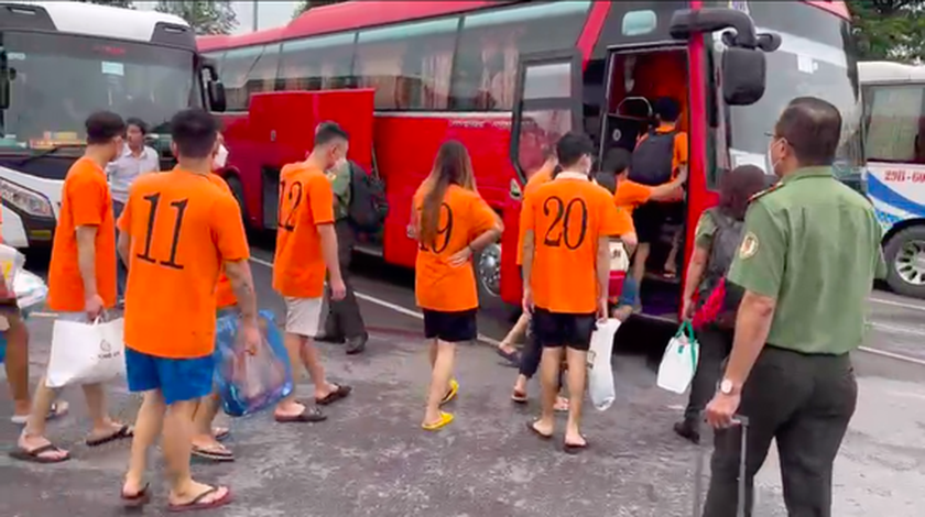 21 foreigners deported for illegally entering Vietnam ảnh 1