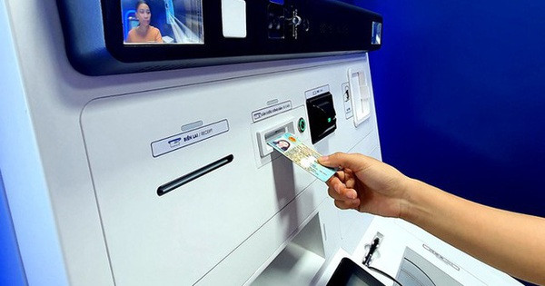 Lo ngại tăng phí khi giao dịch ATM bằng căn cước công dân