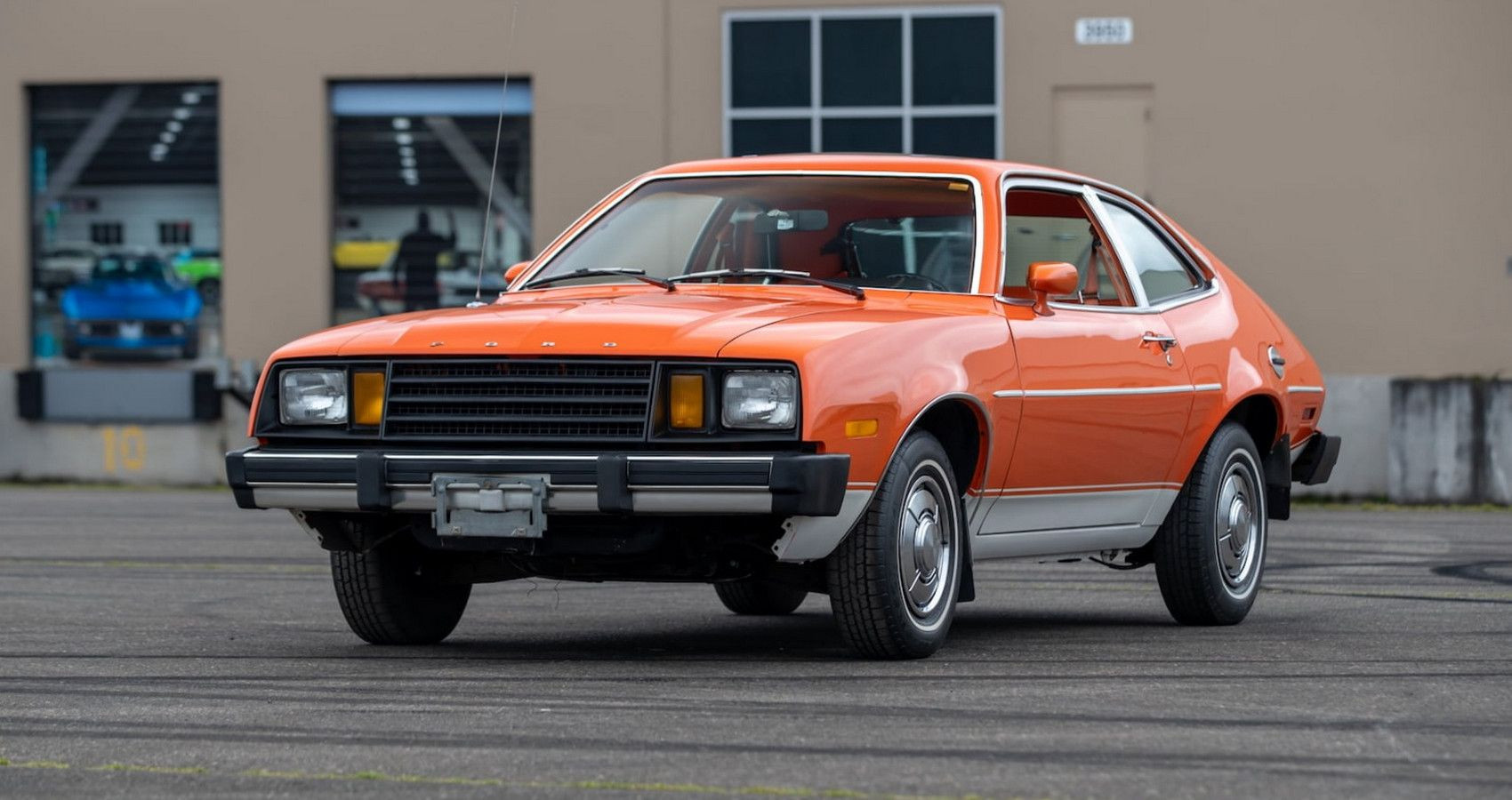 Ford Pinto - Front