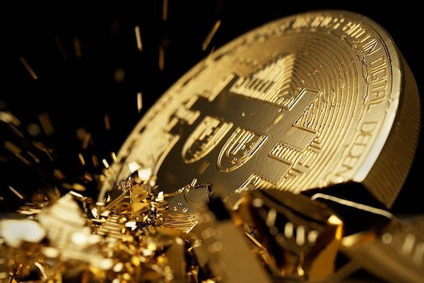 Bitcoin và thị trường crypto đi xuống khiến các thợ đào ngộp thở vì trả nợ