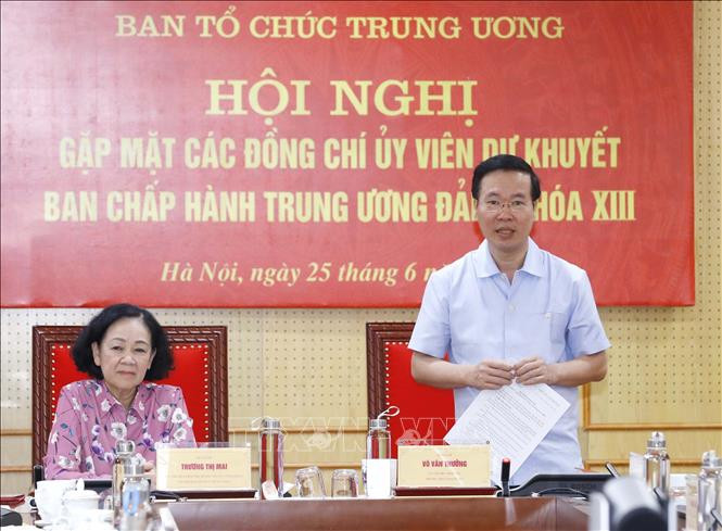 Gặp mặt các Ủy viên dự khuyết Ban Chấp hành Trung ương Đảng khóa XIII