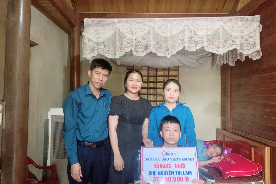 Trao 37 triệu đồng tới gia đình có cha chấn thương sọ não, con liệt hai chân