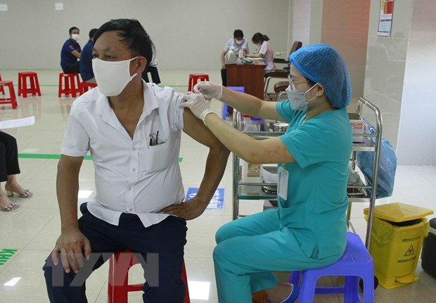 Health Ministry yet to consider COVID-19 endemic disease hinh anh 1