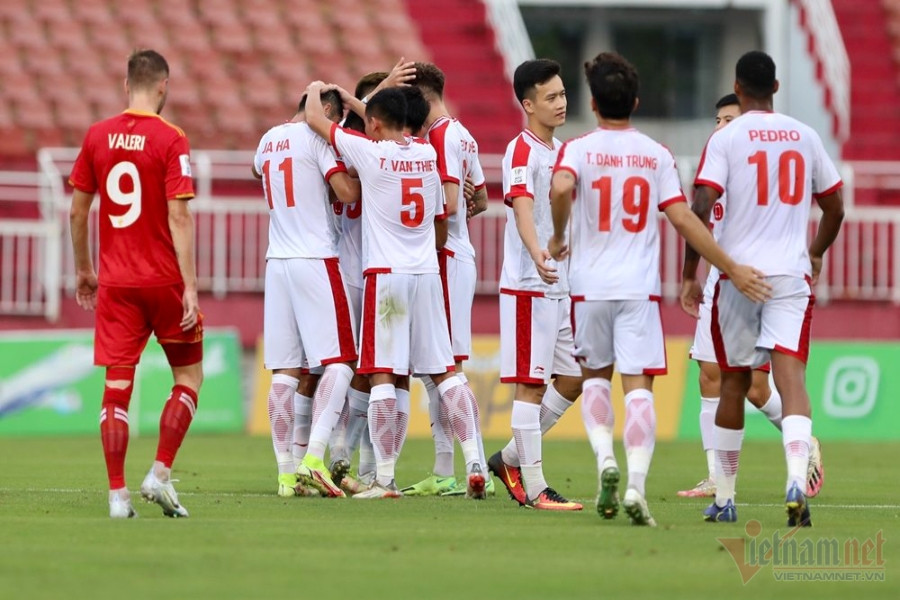 Tuyệt phẩm sút xa giúp Viettel vững ngôi đầu AFC Cup