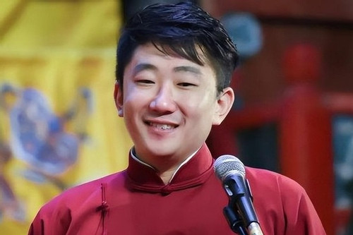 Nam diễn viên hài Trung Quốc khỏa thân đột nhập vào nhà dân, quấy rối phụ nữ