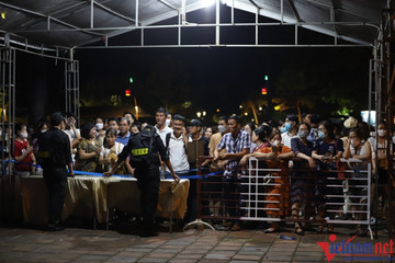 Hàng trăm người dân bức xúc vì bị 'chặn cửa' không cho vào nghe nhạc Trịnh