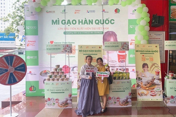 Mua mì gạo Hàn Quốc, nhận quà hấp dẫn