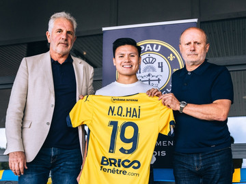 Fan Việt Nam phấn khích chúc mừng Quang Hải gia nhập Pau FC