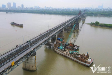 Future of Hanoi’s 120-year-old Long Bien Bridge unclear