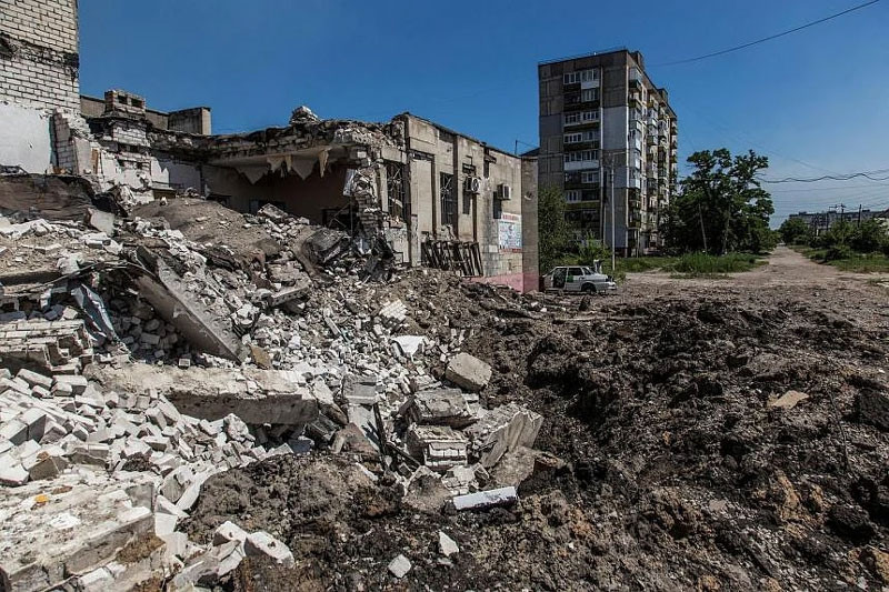 Moscow cảnh báo phương Tây, Nga bị tố nã tên lửa vào chung cư miền nam Ukraine