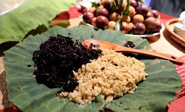 Doan Ngo Festival - traditional custom of Vietnamese people hinh anh 2