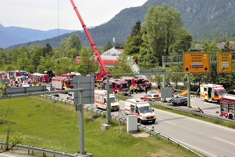 Train derailed in southern Germany, many casualties