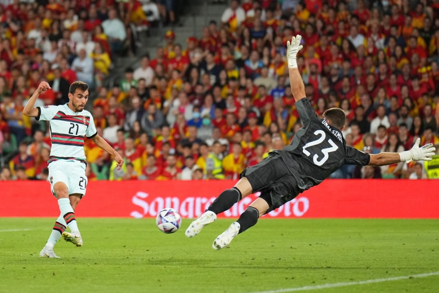 Bồ Đào Nha thoát thua Tây Ban Nha trận ra quân Nations League