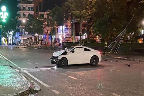Khoảnh khắc xe Audi tông ba người tử vong ở Bắc Giang