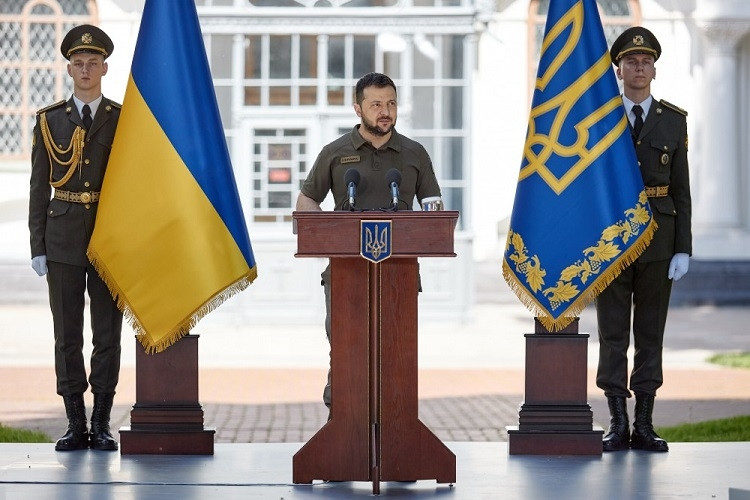 Sweden provides weapons to Ukraine, Zelensky warns of ‘dark times’