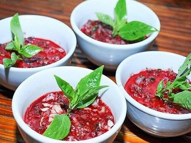 Đau nhức dữ dội khớp sau lần mổ lợn bị đứt tay