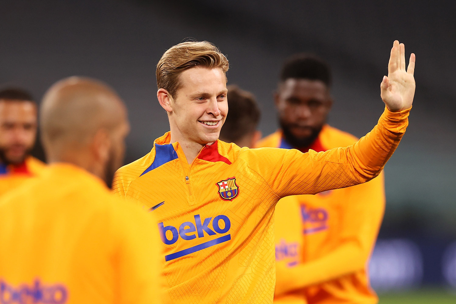 De Jong đến MU: Chờ Erik ten Hag đánh bóng Frenkie de Jong