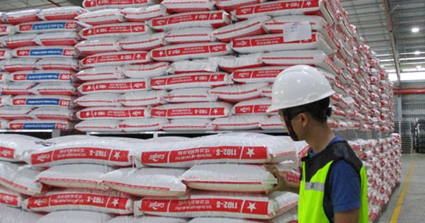 Giá thức ăn chăn nuôi lại 